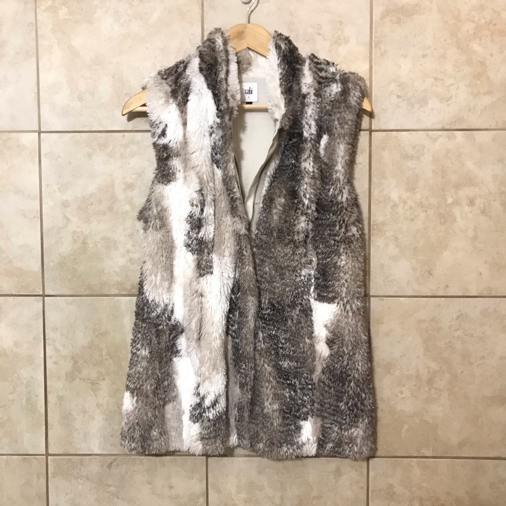 CAbi Aspen Fur Vest - Picture 2 of 6